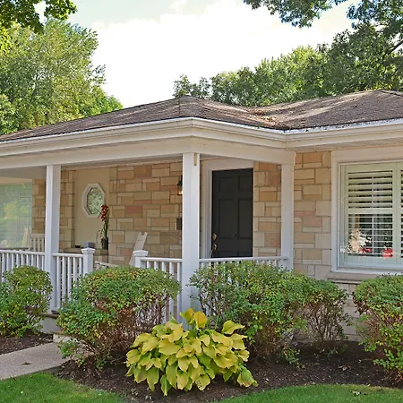 Seven Oaks Bed & Breakfast-2
